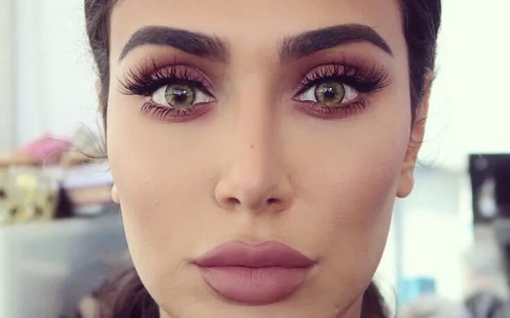 Актуальные брови 2024 фото My Top 3 MAJOR Multitasking Beauty Products Huda kattan, Huda beauty, Makeup