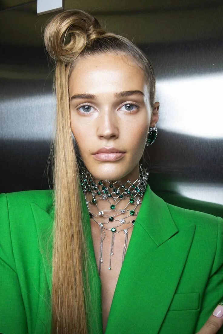 Актуальные прически The Best Hair Looks from Spring 2019 Fashion Week High fashion hair, Cool hairst
