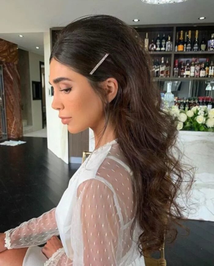 Актуальные прически на длинные волосы 2024 Ten Chic & Trendy Hairstyles For Women With Long Hair Long hair styles, Hair sty