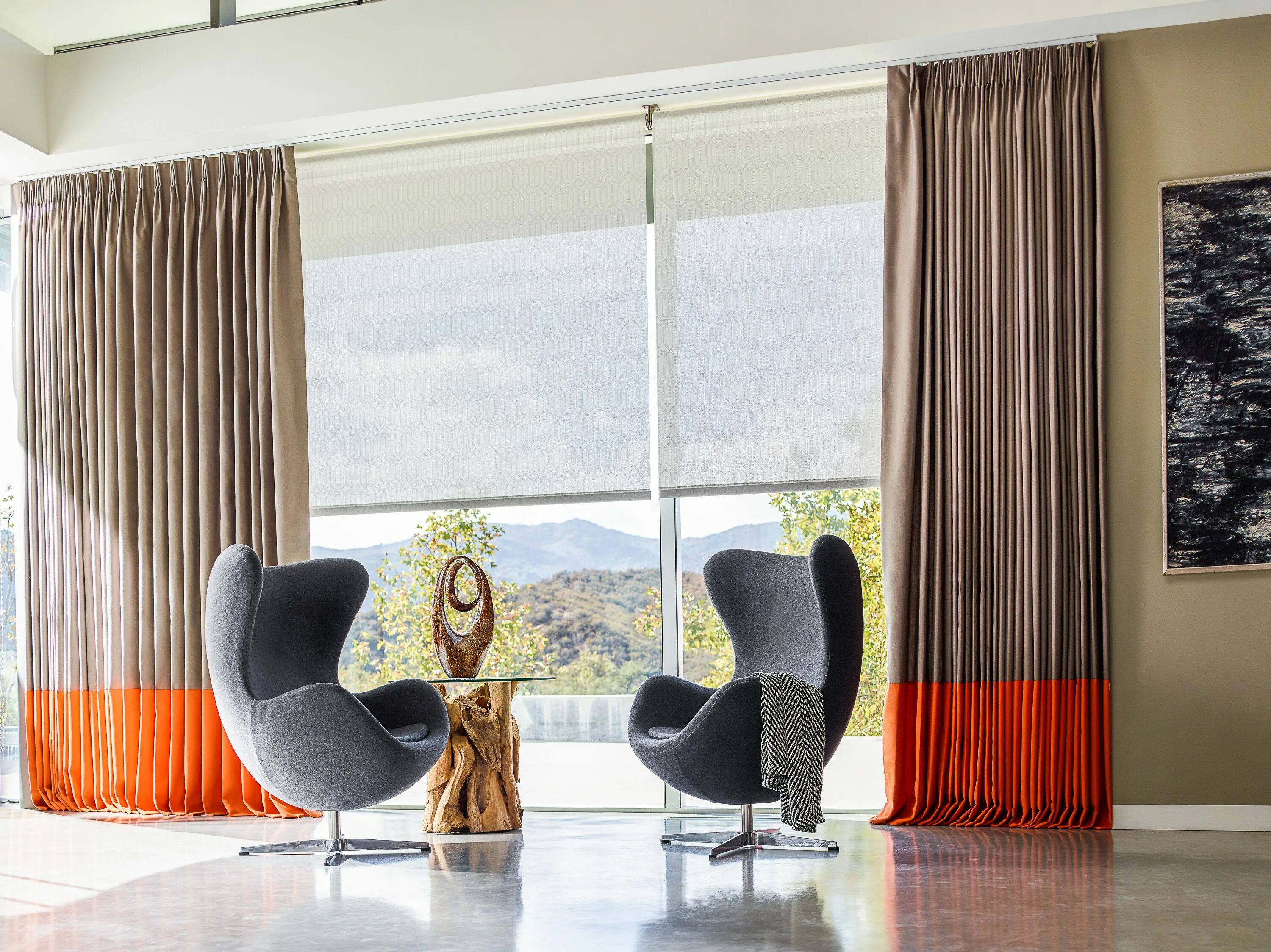 Актуальные шторы 2024 в интерьере Solar Shades in Crystal Weave look right at home in mid-century modern designs. 