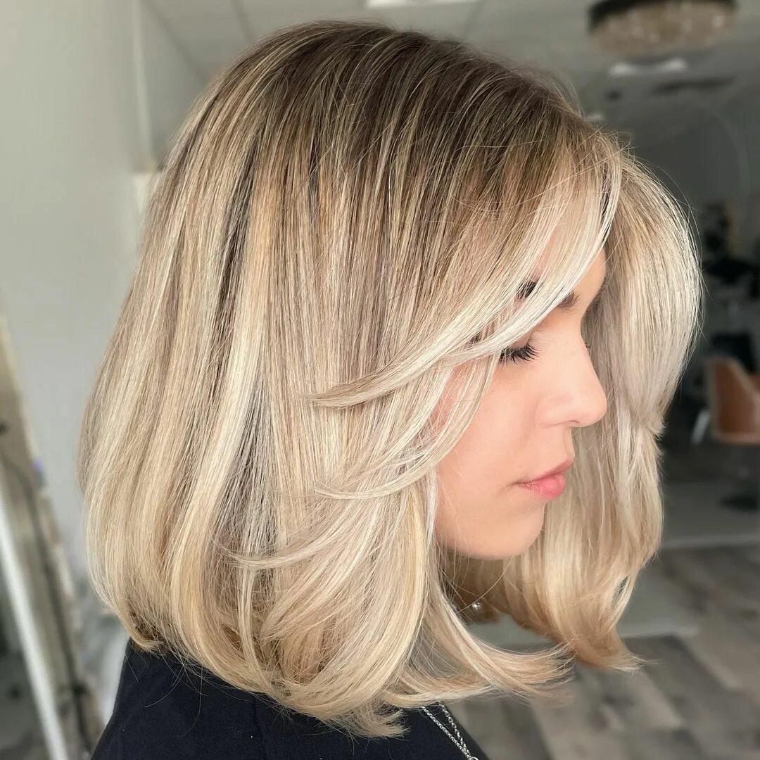 Актуальные стрижки 2024 женские на средние волосы 30 Hot Shoulder-Length Bob Haircuts that Hit a Happy Medium Shoulder length bob 