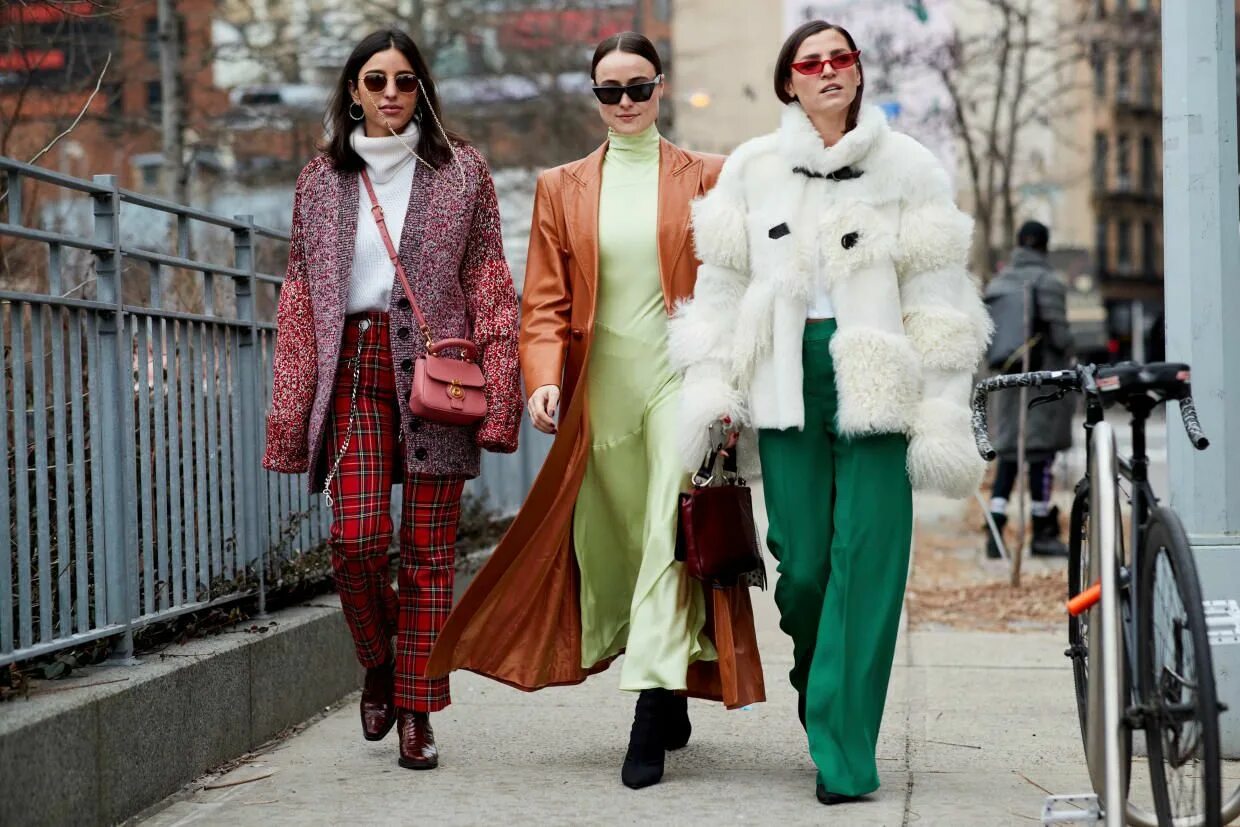 Актуальные тренды в одежде The Best Street Style Looks From New York Fashion Week Fall 2018 New york fashio