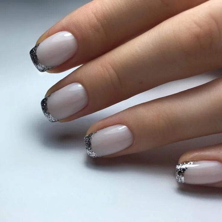 Актуальный маникюр френч Pin by Silvana Simonetti on uñas Daisy nails, Fashion nails, Manicure