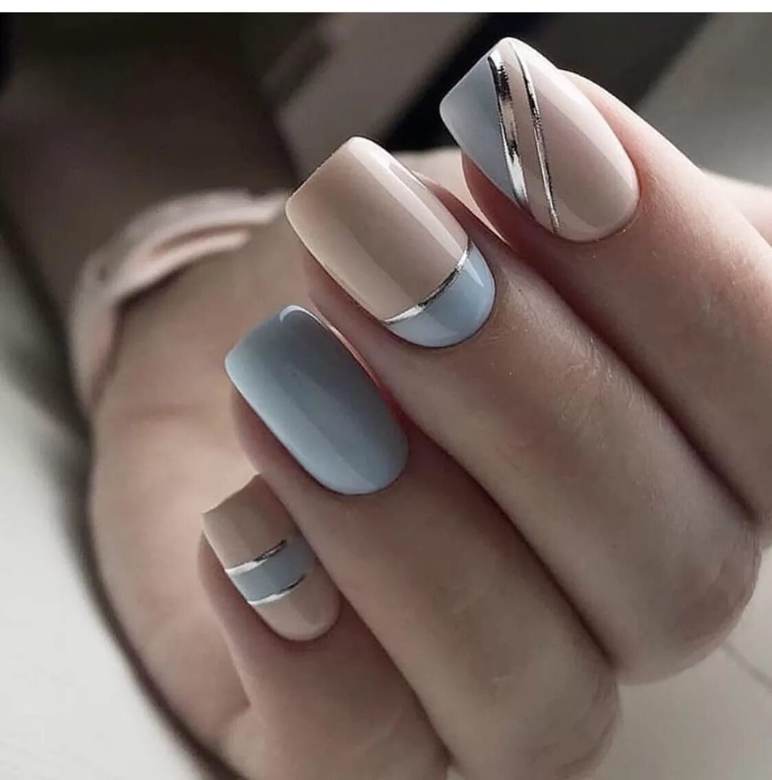 Актуальный маникюр на квадратные ногти Pin on Light blue nails Gel nails, Nail art, Acrylic nails