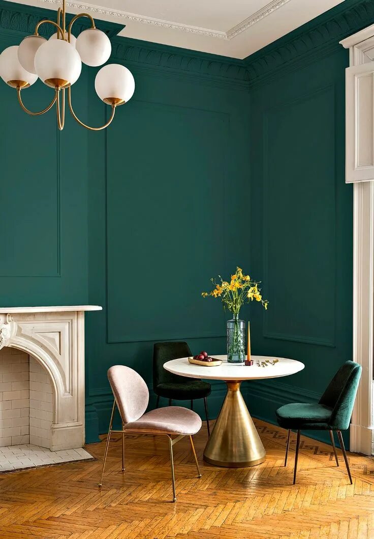 Актуальный цвет стен в интерьере PPG 2019 Color of the Year Minimalist living room decor, Dining room colors, Liv