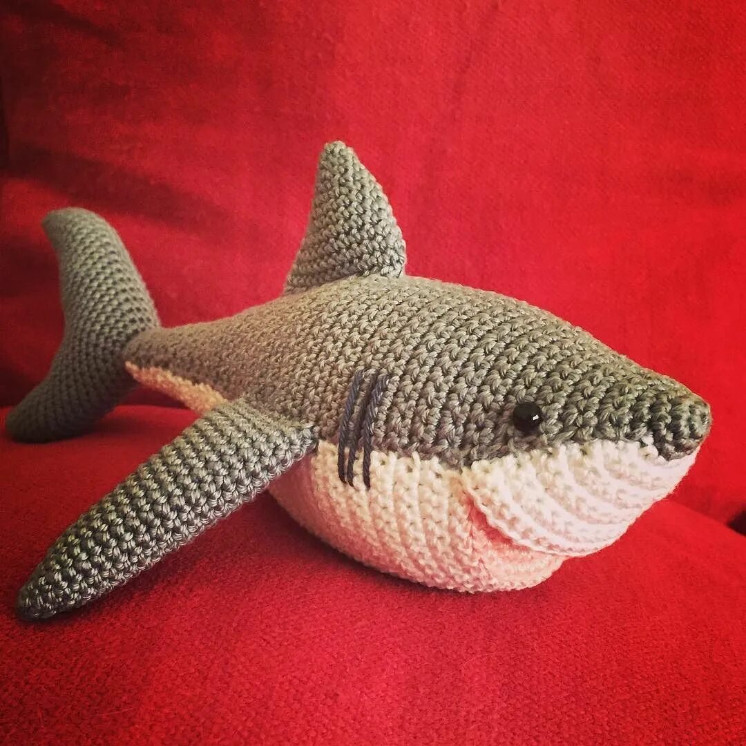 Акула крючком схема micacrochet:: Shark. Pattern/Patrón @vanessamooncie from the book Crocheted Sea.