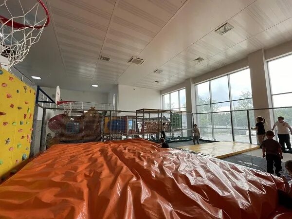Акула парк челябинск фото Батутные центры и скалодромы в Челябинске
