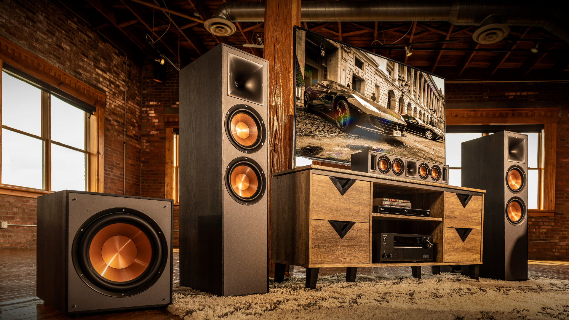 Акустическая система фото Титулованная акустика Klipsch R-620F получила награду "5 звезд" по версии издани