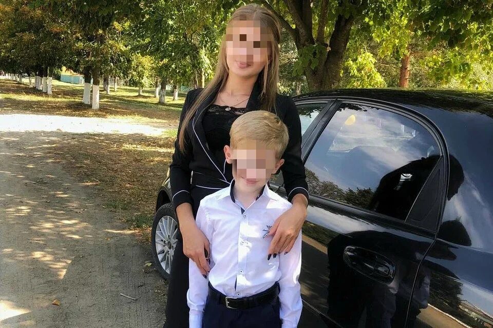 Алана кучиева анапа фото На Кубани простятся с убитыми Викторией Макаровой и ее братом - KP.RU