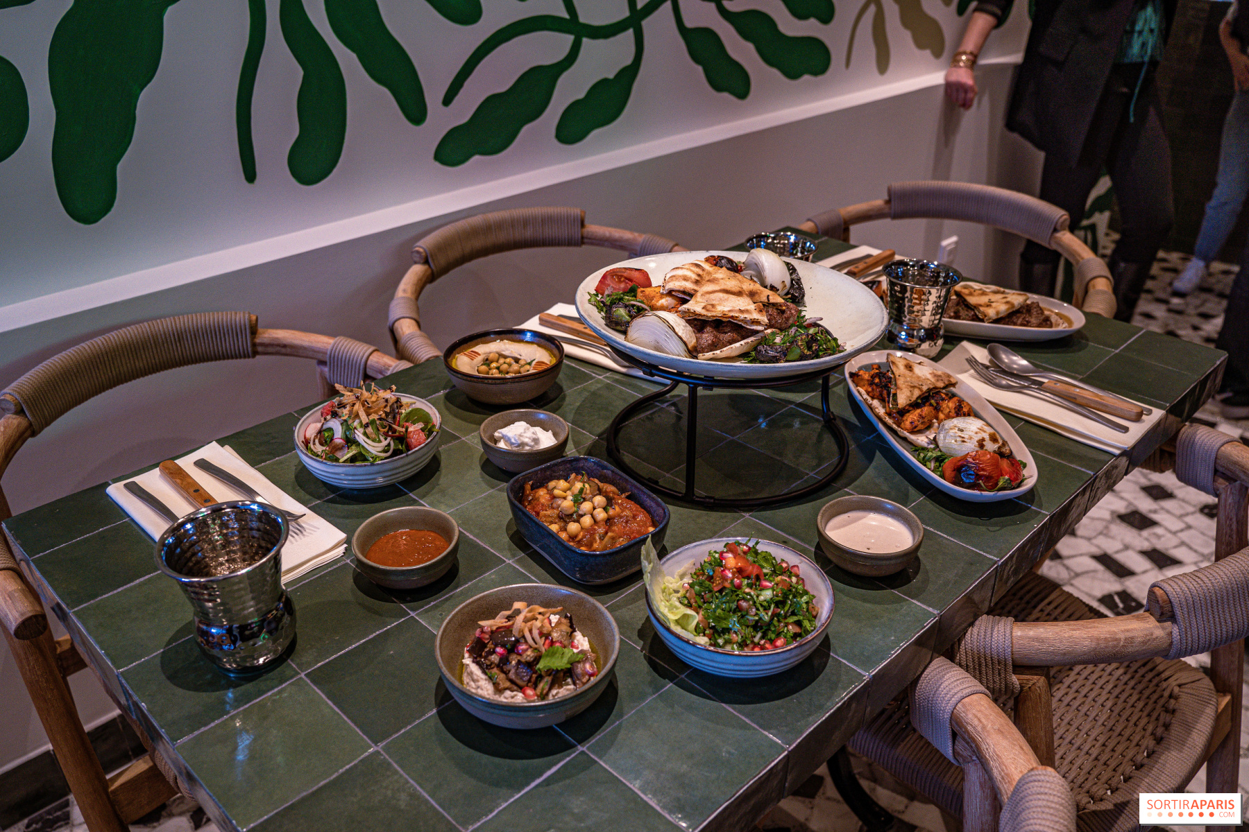 Аланская кухня солнечная ул 27 1 фото Qasti Shawarma & Grill, Alan Geaam’s Lebanese eatery - Sortiraparis.com