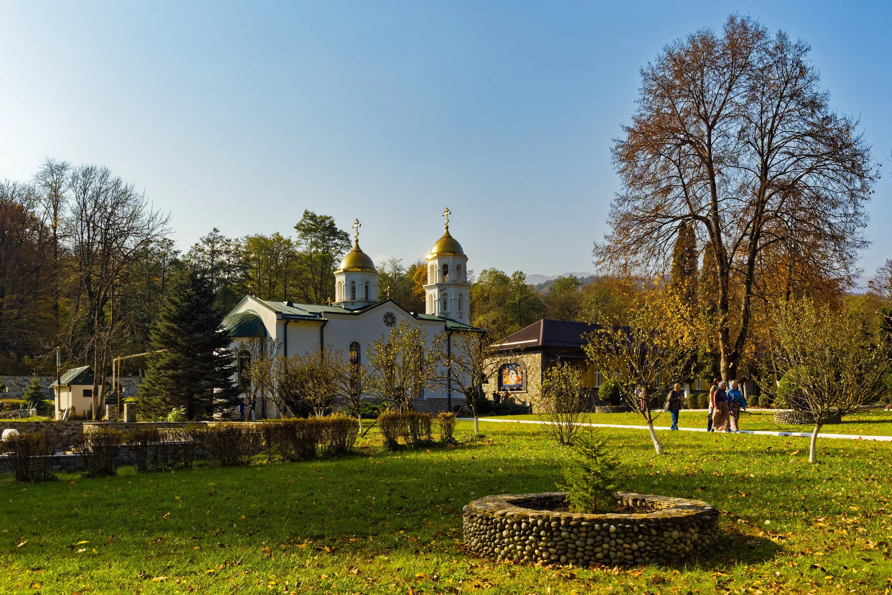 Аланский богоявленский женский монастырь северная осетия фото Файл:North Ossetia–Alania. Epiphany Alan Monastery PA170784 2575.jpg - Википедия