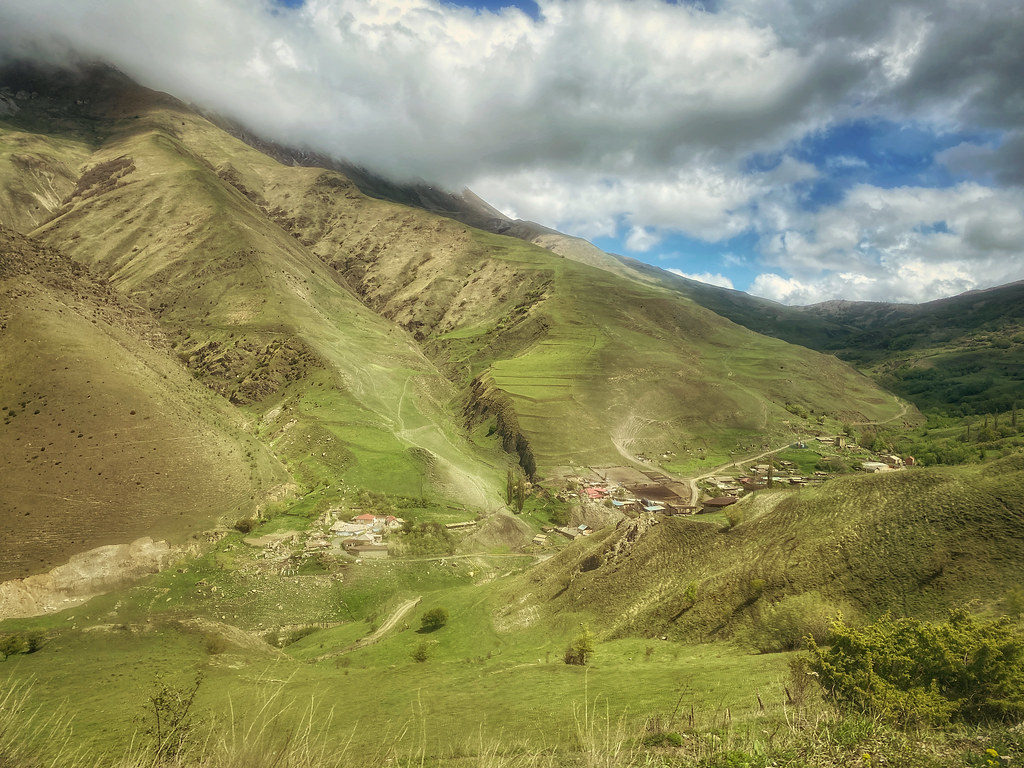 Аланский дворик уч1 село дзуарикау фото Village of Gorny Dzuarikau Село Горный Дзуарикау в ущелье . Flickr