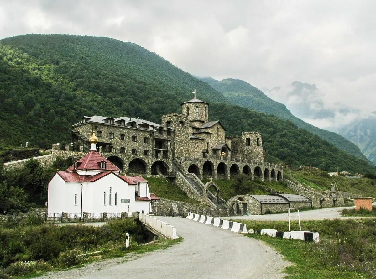 Аланский монастырь фото Северная Осетия Алания - 2021: отдых, чем заняться, куда съездить ⚓ Блокнот капи
