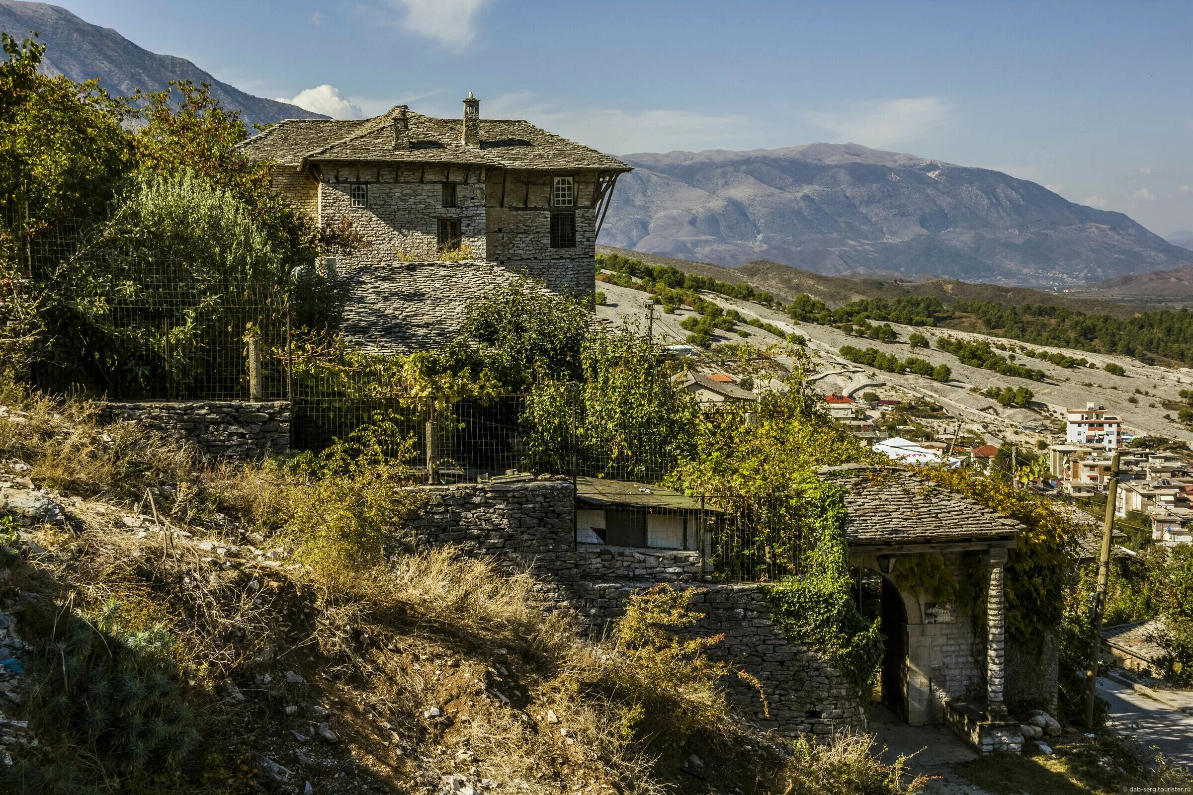 Албания фото деревень Shqiperia. Гирокастра. По следам Энвера Ходжи" - фотоальбом пользователя dab-ser
