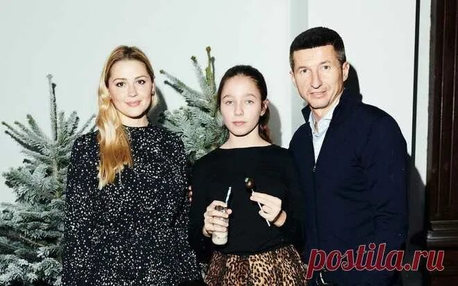Алдонина сейчас фото 8 звезд, которые плохо учились в школе (и ничего!) - Статьи - Дети старше 7 Мои 
