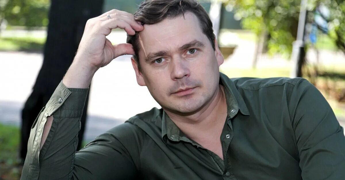 Александр актер биография фото Свадебное фото Александра Пашкова с Равшаной Курковой восхитило поклонников