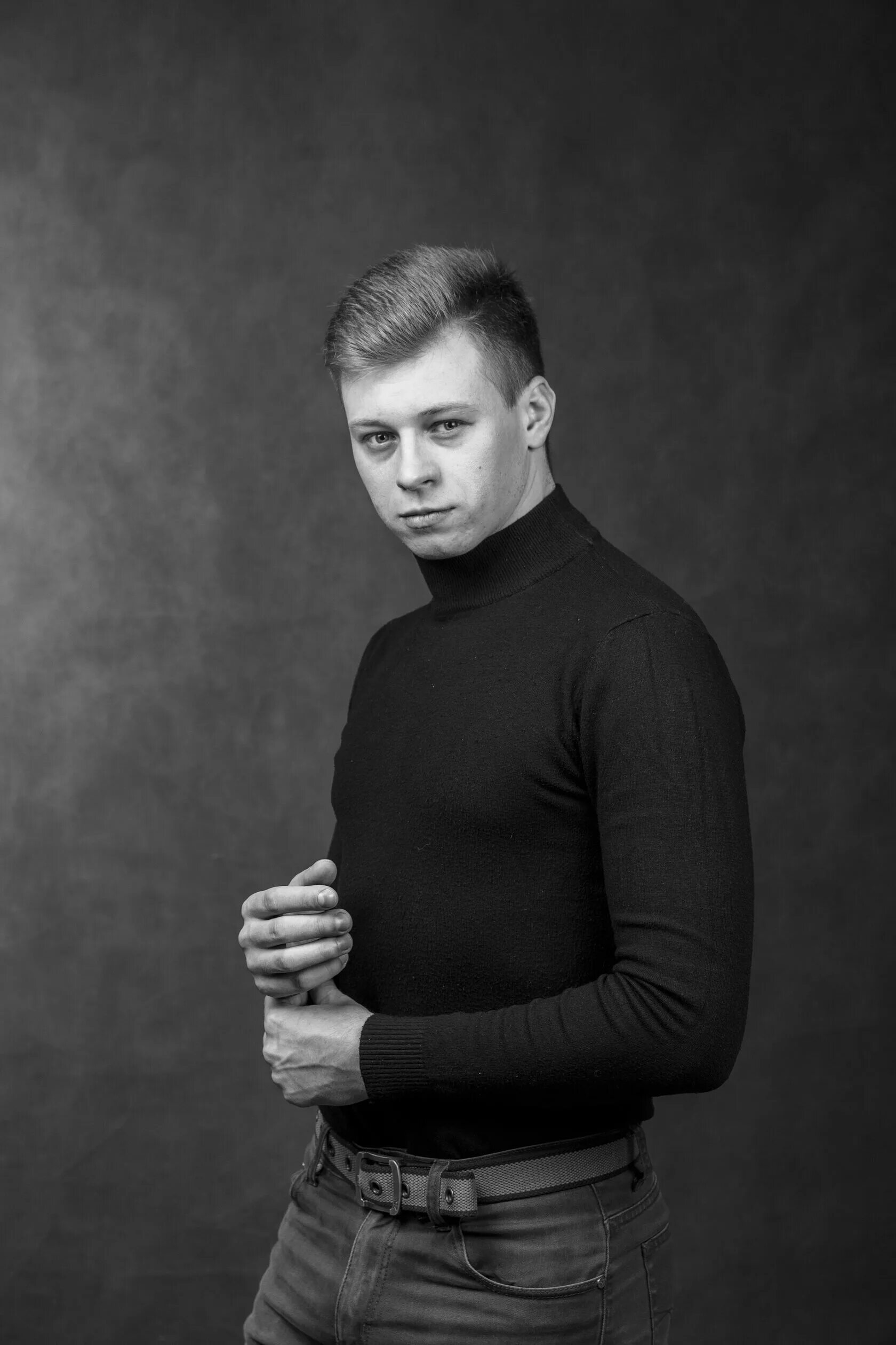 Александр антонов фото Александр Антонов - актёр театра и кино