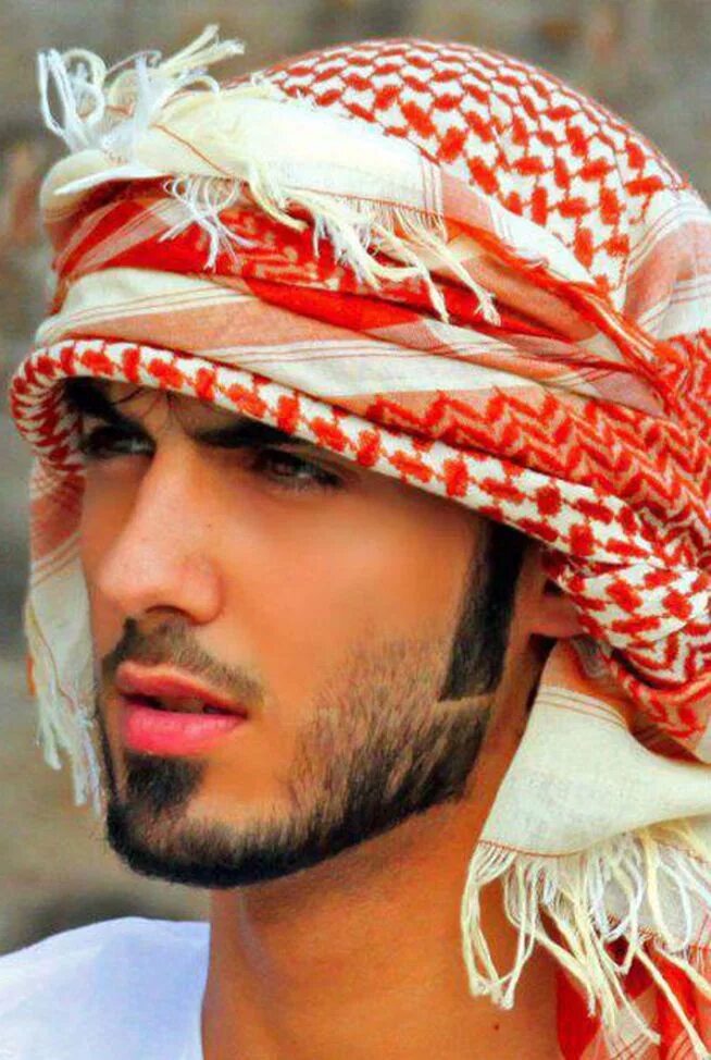 Александр арабский фото Omar Borkan Al Gala. Handsome arab men, Beard styles, Beautiful men faces