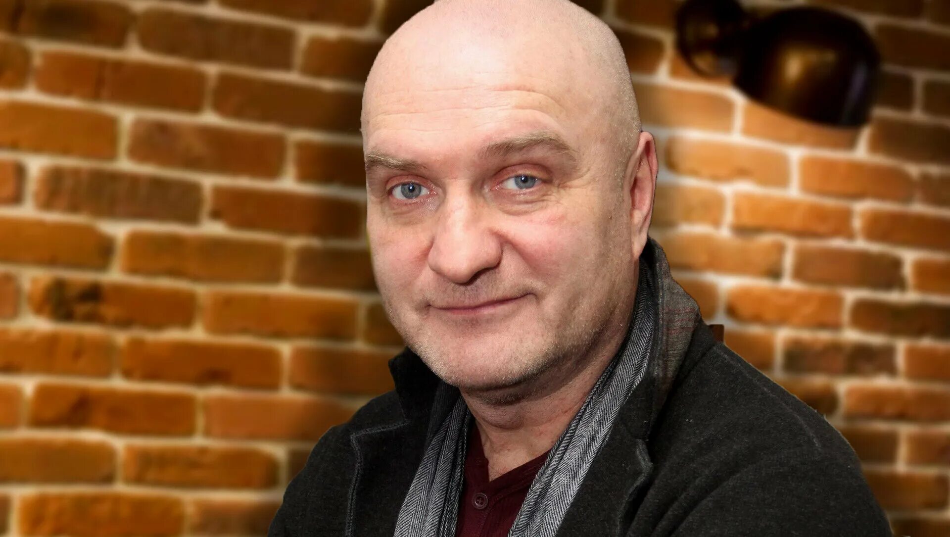 Александр балуев фото Потерял семью и стал затворником: что творится с Александром Балуевым