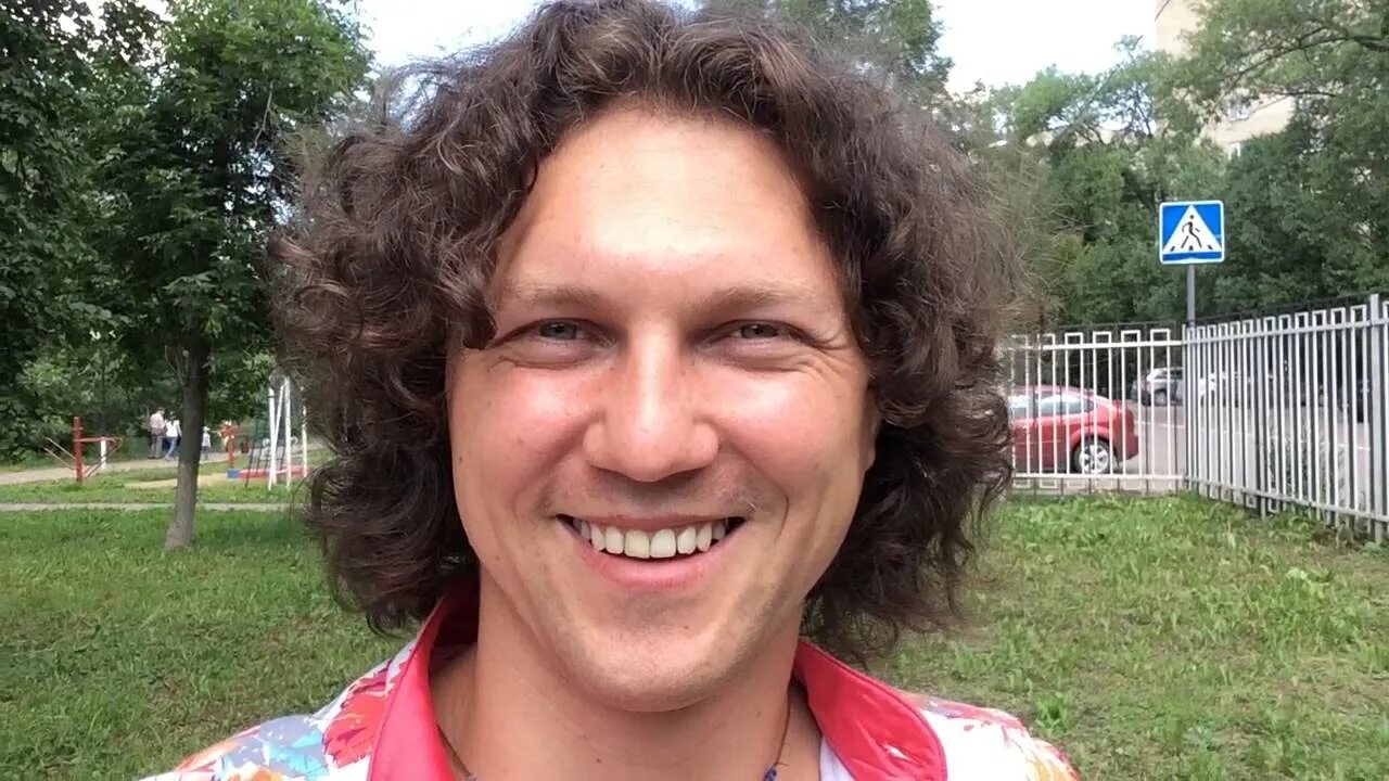 Александр бардин фото жена дети КМБС - БАЛАЛАЙКА - YouTube
