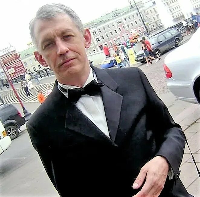 Александр басов сын владимира басова фото Отвернулся от матери и принял сторону отца Александр Басов - сын знаменитой пары