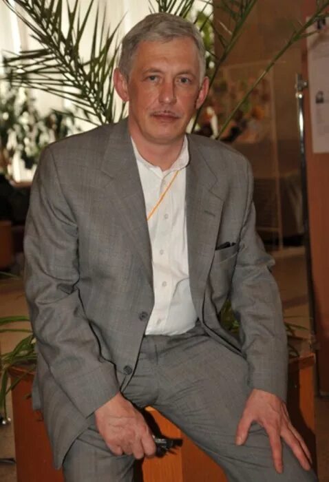 Александр басов сын владимира басова фото Почему сын Владимира Басова много лет чувствует свою вину перед отцом: Александр