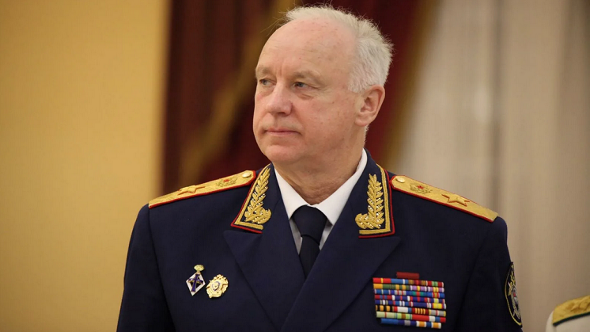 Александр бастрыкин фото Новости. Руководитель Следкома поздравил коллег с праздником