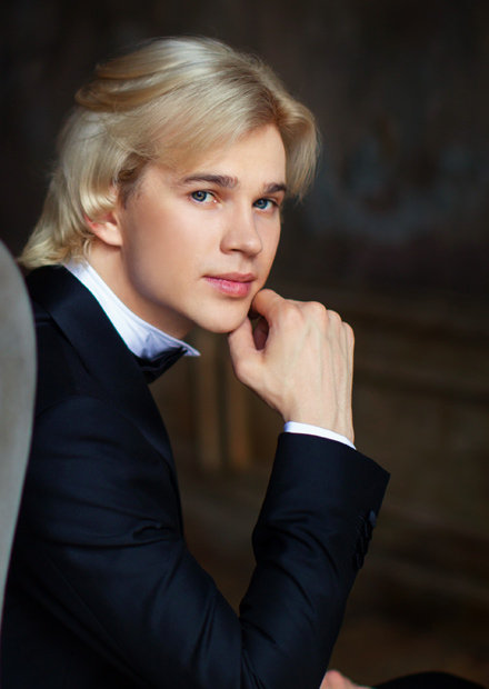 Александр бичев певец фото Билеты на концерт Александра Бичёва 17 декабря 2021 года в Зале Церковных Соборо