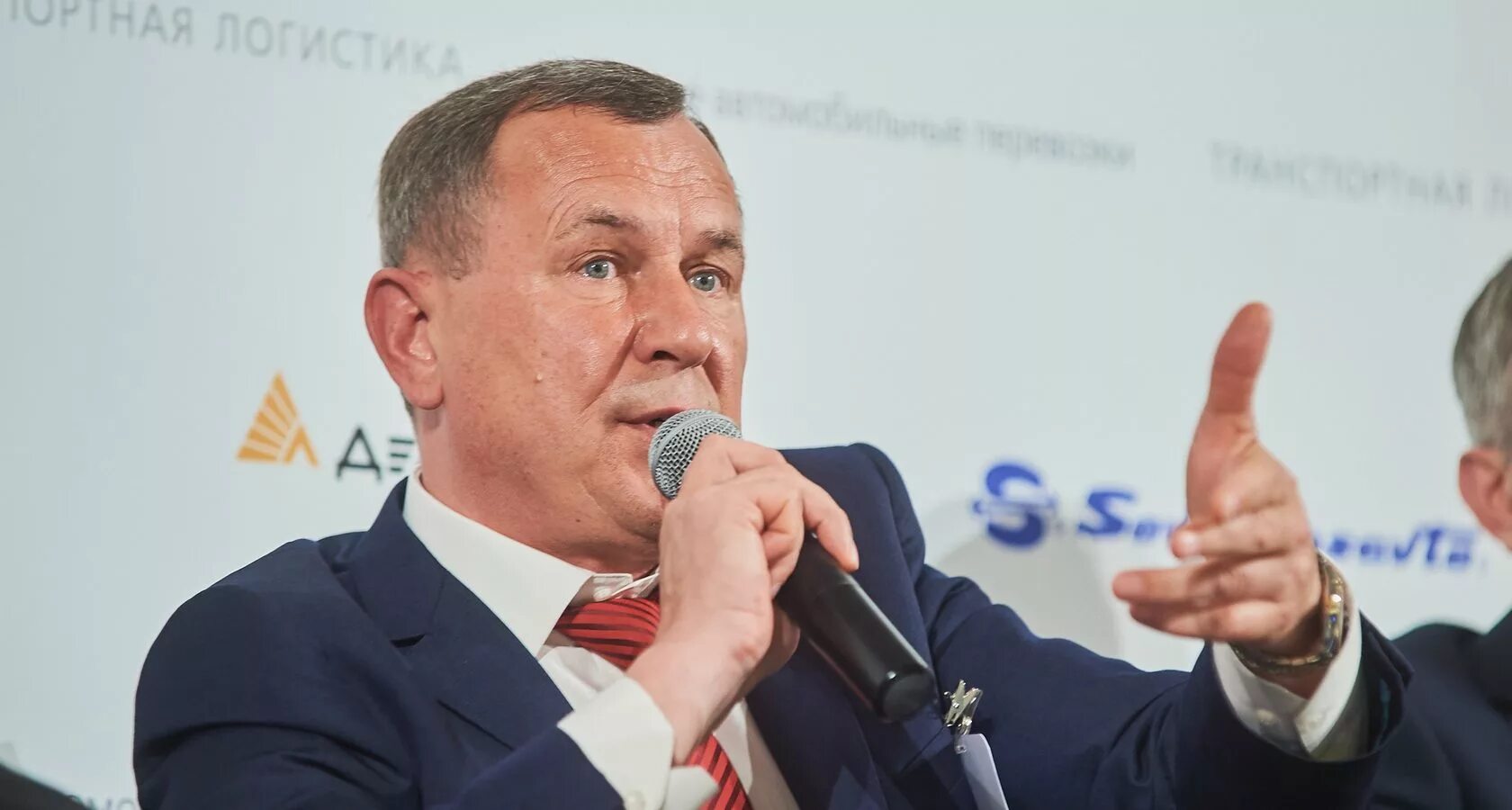 Александр богатиков деловые линии фото Деловые линии" будут готовить водителей большегрузного транспорта - Грузовики и 