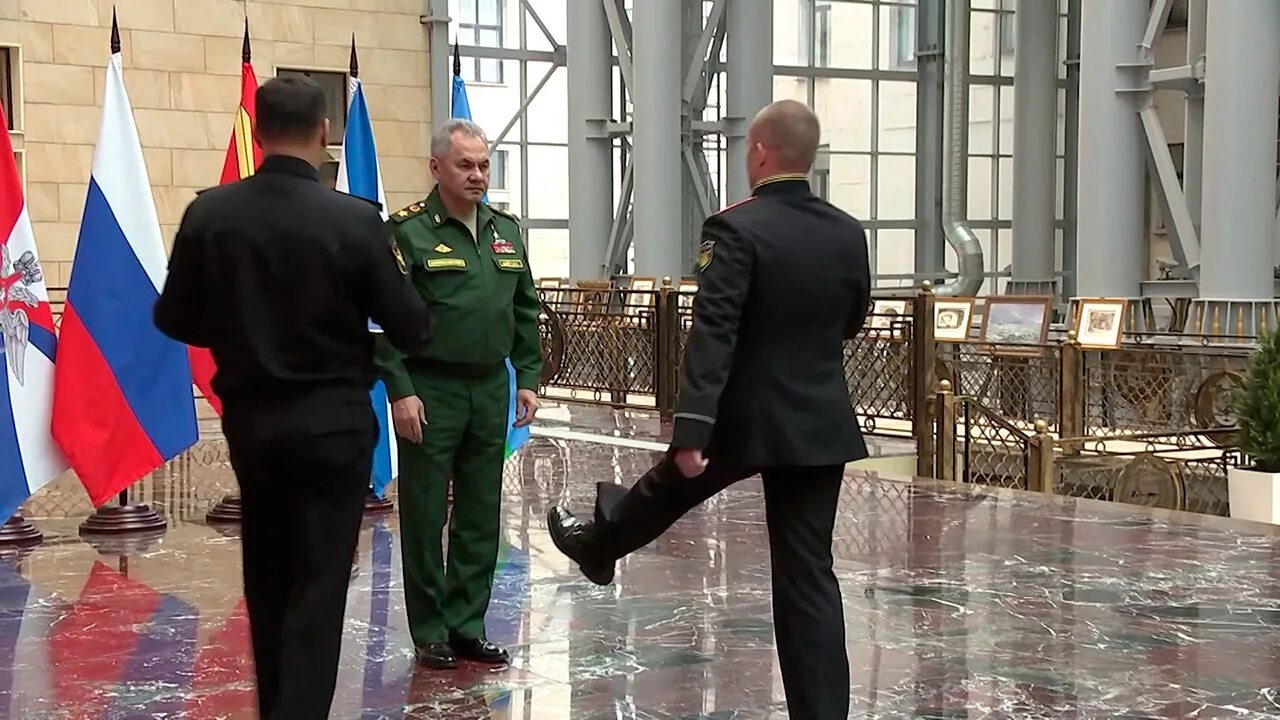 Александр данилов герой россии фото Дважды контужен, но не отступил: за что командир роты морпехов Данилов получил "