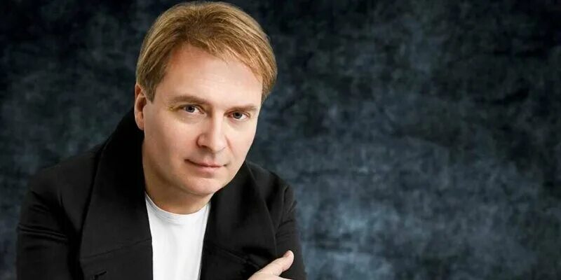 Александр добронравов жена фото Брянский артист Александр Добронравов получил государственную награду Дзен