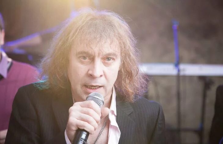 Александр добрынин певец фото сейчас СМИ: Александр Добрынин выгнал из дома 93-летнюю мать