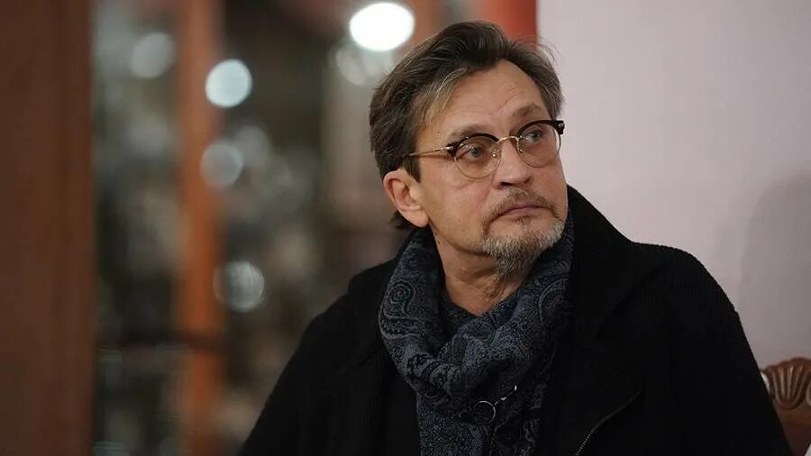Александр домогаров фото Почему Домогаров ушел из Театра Моссовета
