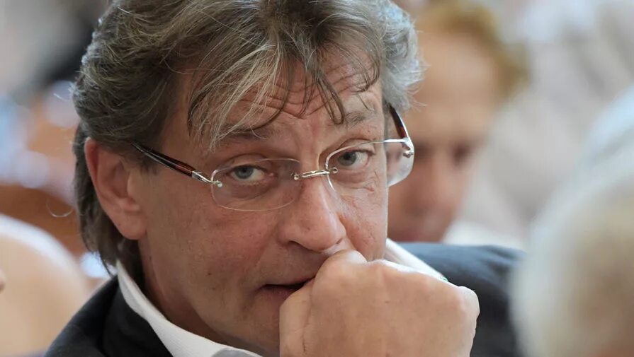 Александр домогаров фото Домогаров - о конфликте с руководством Театра Моссовета: я хочу крови - Газета.R