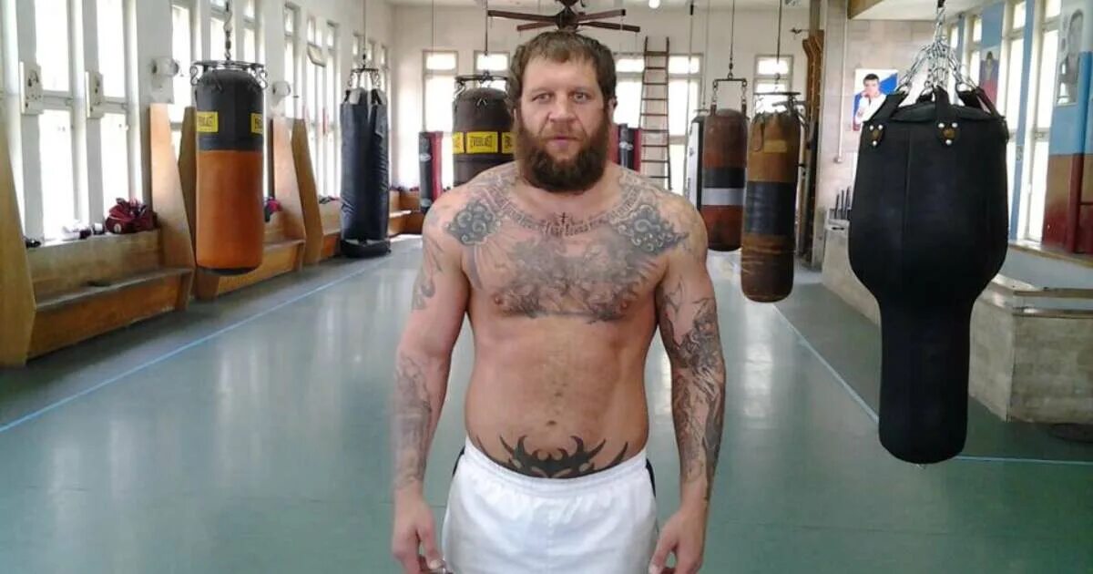 Александр емельяненко фото Сергей Харитонов: "Александр Емельяненко пытался изнасиловать жену одного из чле