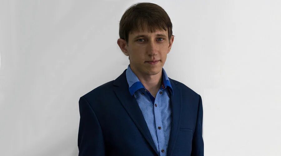 Александр евгеньевич фото В Ейске лишили полномочий независимого депутата Александра Коровайного. Сам он н
