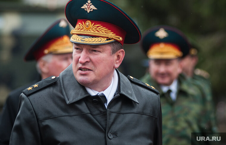 Александр генералов фото Боевой товарищ сравнил генерала Лапина с героем фильма "Брат-2" УРА.РУ Дзен
