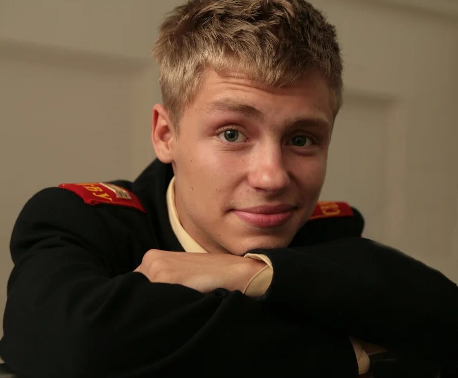 Александр головин актер фото Главный суворовец страны - в гостях программы "Здравствуйте!" tnv.ru