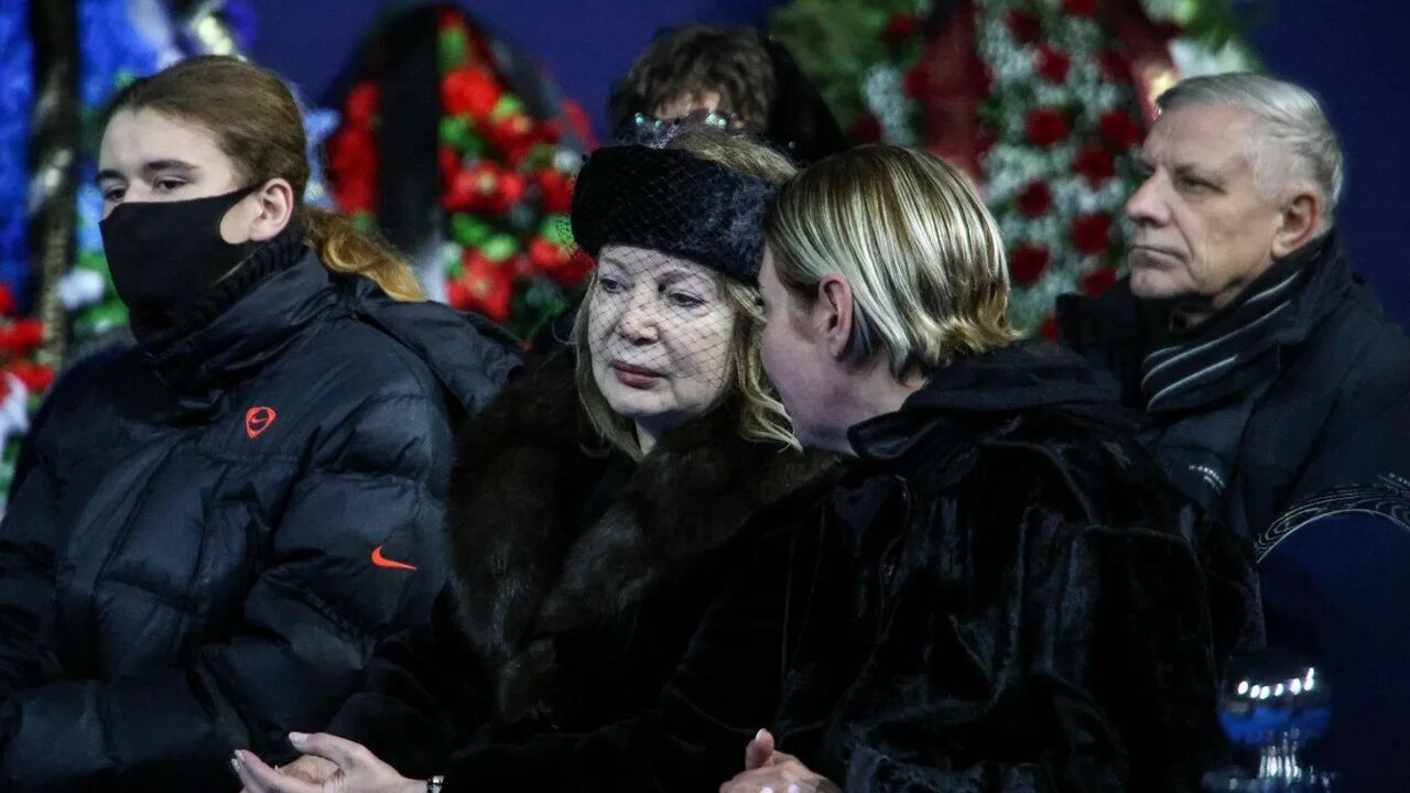 Александр горшков могила фото Фото: в Москве простились с легендарным советским фигуристом Александром Горшков