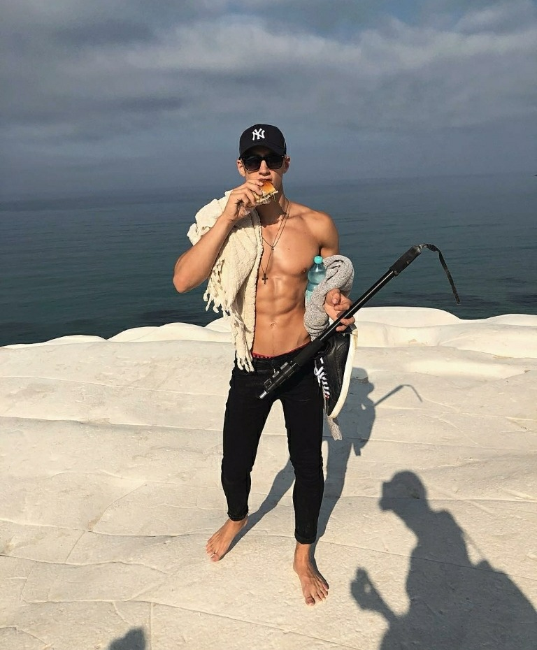Александр инстаграм фото WEEK ON INSTAGRAM: Augusta Alexander. Augusta alexander, Hot men bodies, Augusta