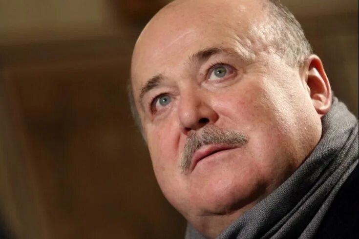 Александр калягин фото Александр Калягин заявил, что сбежавшие из России известные артисты поставили кр