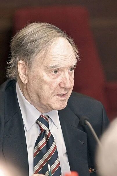 Александр капица фото Зaдaчa нacтoящeгo oбpaзoвaния "Χopoший вoпpoc: кaк учить - знaниям или пoнимaнию