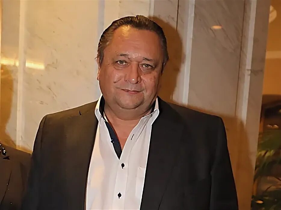 Александр клюквин фото Три брака, позднее отцовство, головокружительная карьера: как сейчас живет леген