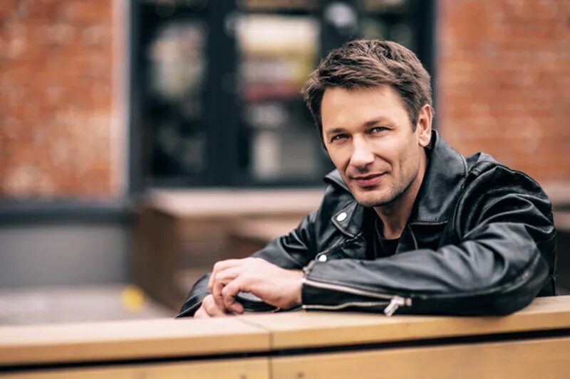 Александр константинов актер биография личная жизнь фото Ответы Mail.ru: Какие сериалы с А. Константиновым вам нравятся?