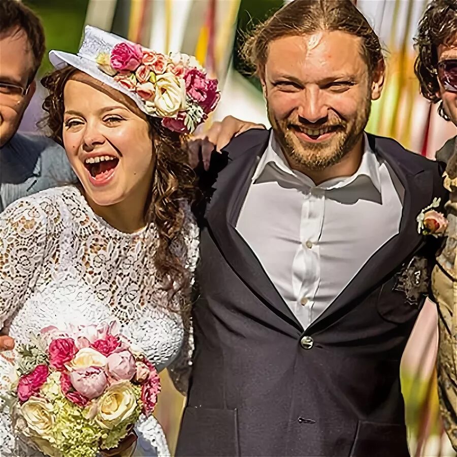 Александр коптель и наталья медведева фото свадьба КВН. XXI век. Это интересно. Часть 2. Составы команд - Претендую на субъективнос