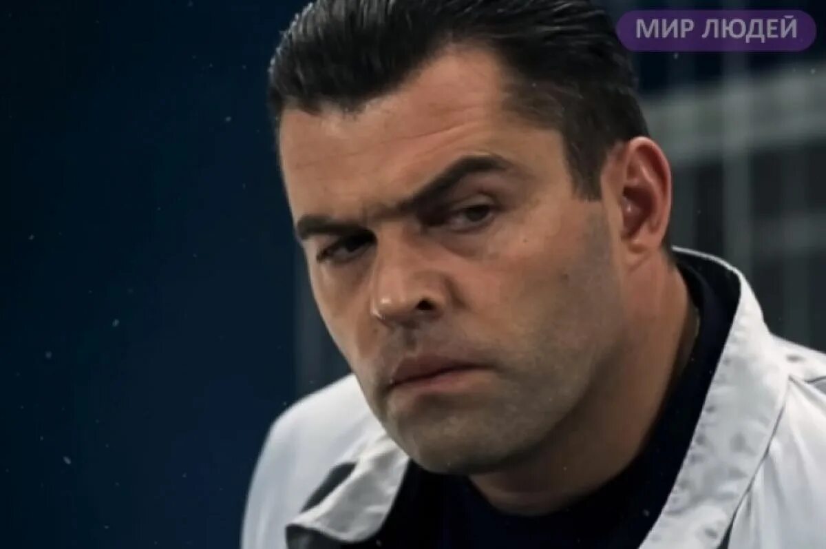 Александр крючков актер след фото Актер из сериала "След" стал добровольцем Народной милиции ДНР Аргументы и Факты