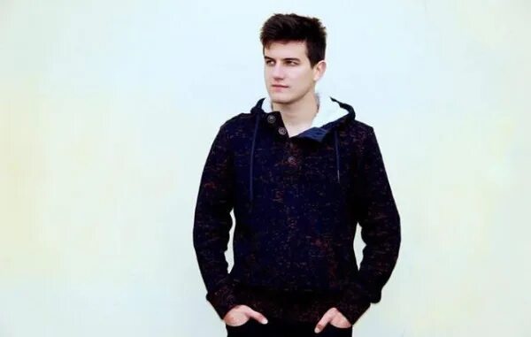 Александр крючков фото в молодости Ролі* Чуже життя RG Чужая жизнь ВКонтакте
