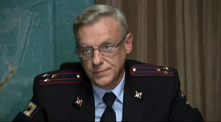 Александр крючков улицы разбитых фонарей фото Улицы разбитых фонарей-16 (2016-2018) - 4-я серия - Смерть для широкого зрителя 