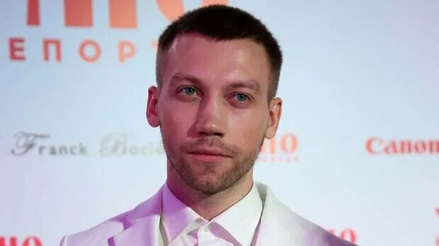 Александр кузнецов актер фото Александр Кузнецов признался, что готовился с детства к съемкам фильма во вселен