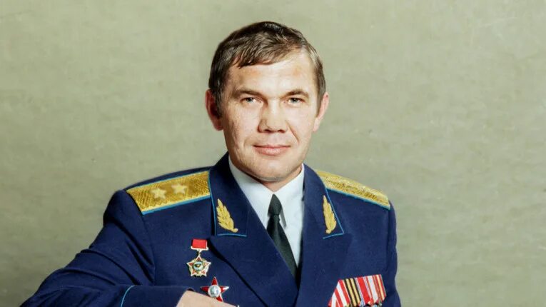 Александр лебедь фото Лебедь, Качиньский, Раиси: политики, погибшие в авиакатастрофах - Рамблер/новост